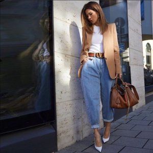 ZARA BLOGGER Slouchy High Rise Light Wash Jeans